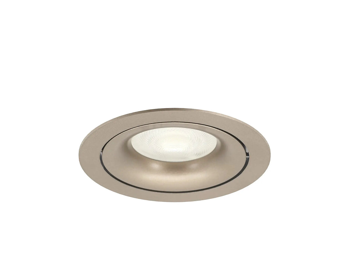 AXIS 80 kantelbare GU10 inbouwspot champagne in het plafond
